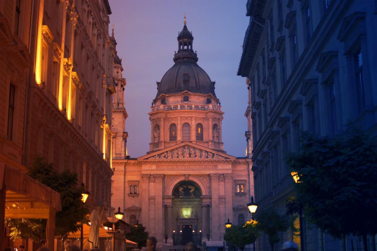 Gabi'S Central Broadway Nest @ Nagymezo Str Budapest Exteriör bild