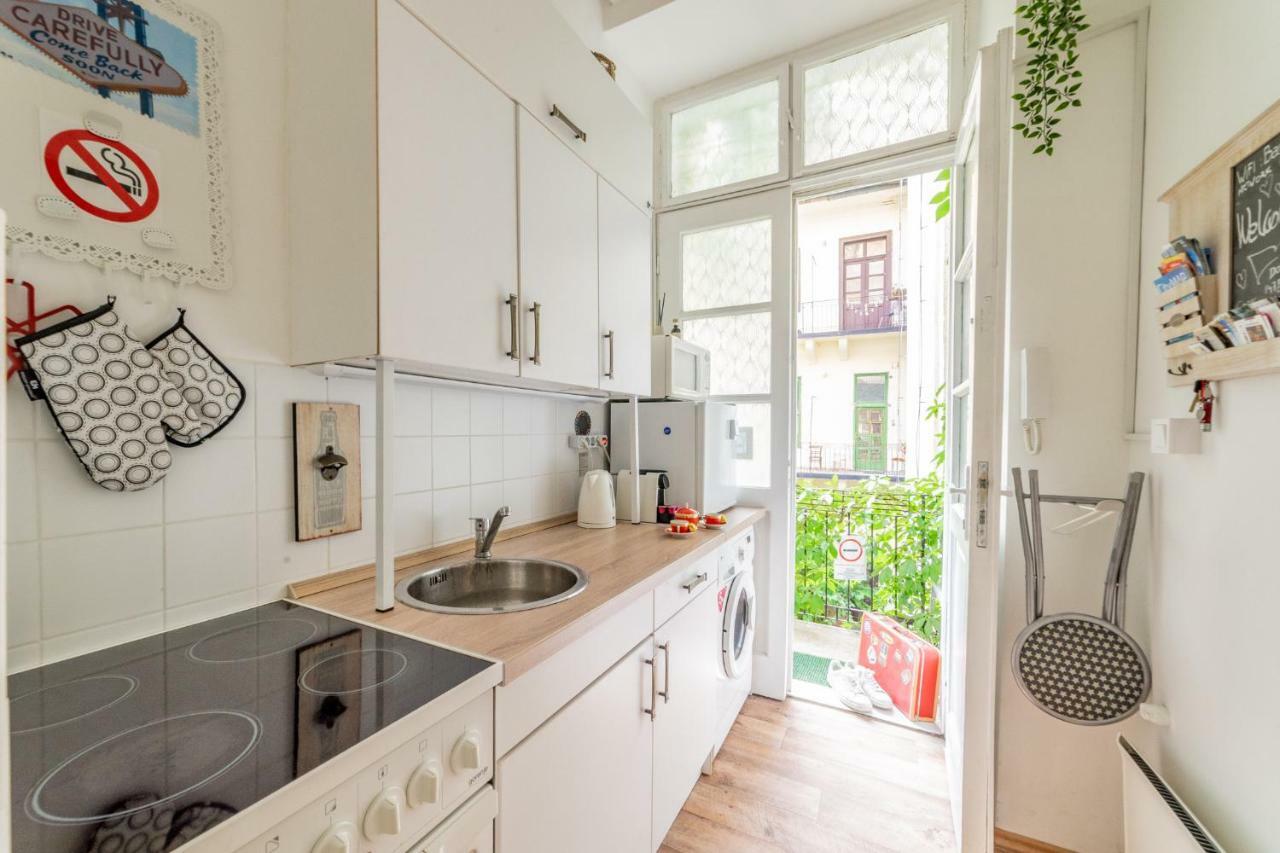 Gabi'S Central Broadway Nest @ Nagymezo Str Budapest Exteriör bild
